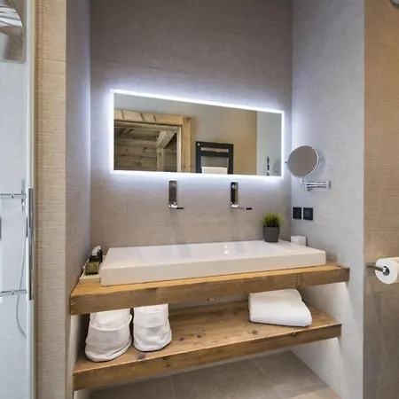 Chalet St. Anton: Discover Alpine Splendor Apartment